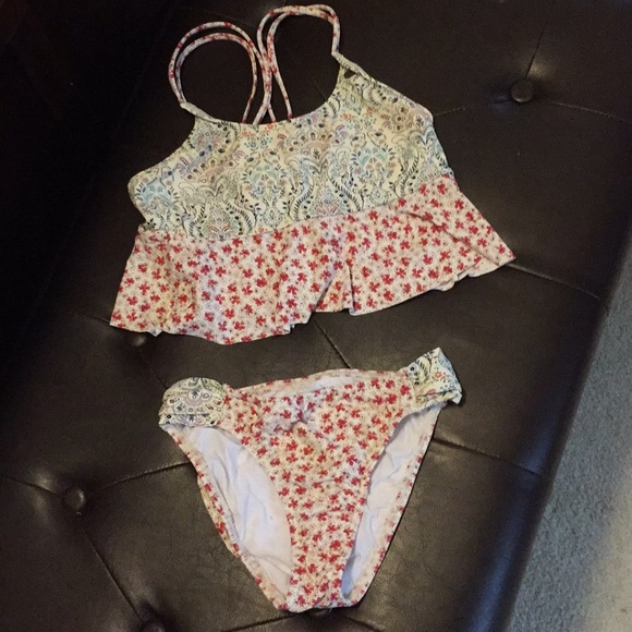O’Neill bikini - Picture 1 of 3